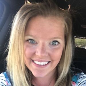 Meet your Posher, Deborah